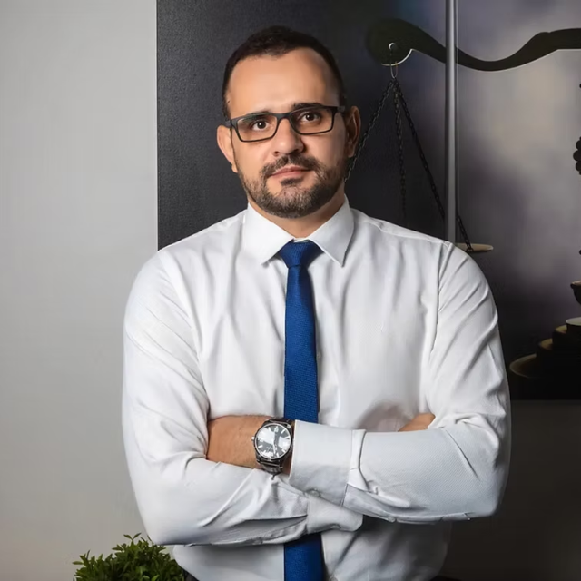 Dr. Vinícius Macedo, advogado previdenciário OAB/BA 63.676